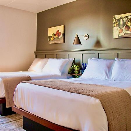 Meeting House Boutique Hotel Фолс Черч Экстерьер фото